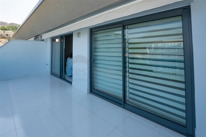 مجمع سكني بخدمات 5 نجوم - دوبلكس فاخرة - تصميم 2 غرف وصالة - في كارجي جاك / الانيا 