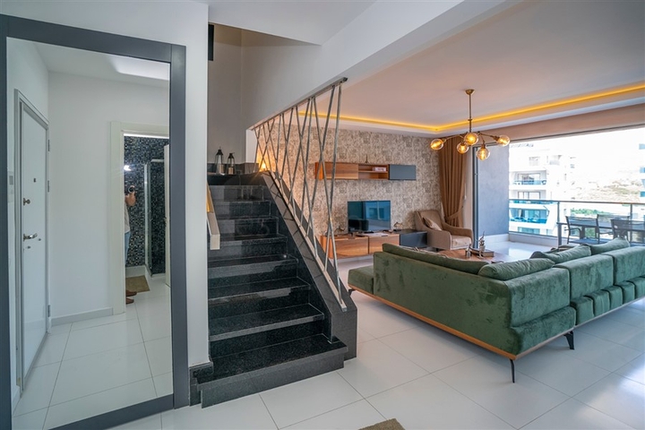 مجمع سكني بخدمات 5 نجوم - دوبلكس فاخرة - تصميم 2 غرف وصالة - في كارجي جاك / الانيا 