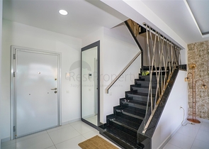 مجمع سكني بخدمات 5 نجوم - دوبلكس فاخرة - تصميم 2 غرف وصالة - في كارجي جاك / الانيا 