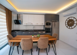 مجمع سكني بخدمات 5 نجوم - دوبلكس فاخرة - تصميم 2 غرف وصالة - في كارجي جاك / الانيا 