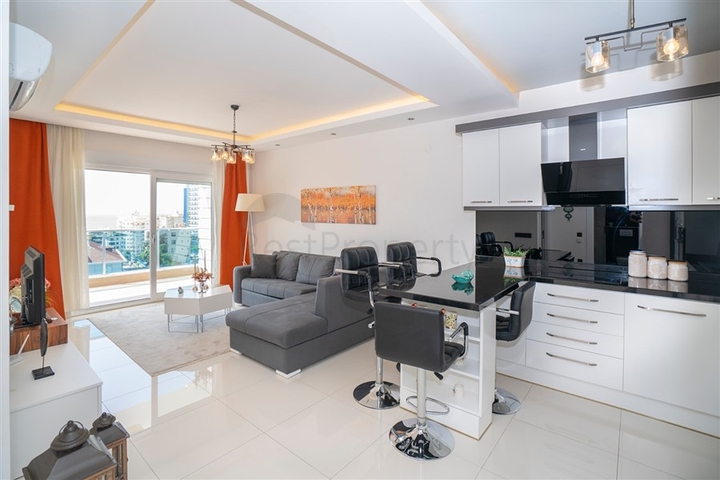 اطلالة بحر - شقة غرفة وصالة - ضمن مجمع 5 نجوم - في منطقة توسمور / الانيا 