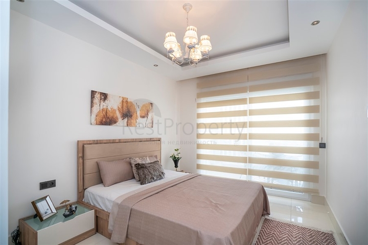 اطلالة بحر - شقة غرفة وصالة - ضمن مجمع 5 نجوم - في منطقة توسمور / الانيا 