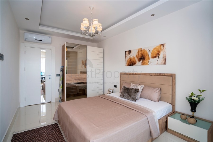 اطلالة بحر - شقة غرفة وصالة - ضمن مجمع 5 نجوم - في منطقة توسمور / الانيا 