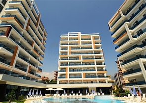 اطلالة بحر - شقة غرفة وصالة - ضمن مجمع 5 نجوم - في منطقة توسمور / الانيا 