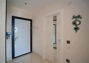 اطلالة بحر - شقة غرفة وصالة - ضمن مجمع 5 نجوم - في منطقة توسمور / الانيا 