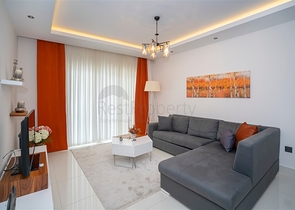 اطلالة بحر - شقة غرفة وصالة - ضمن مجمع 5 نجوم - في منطقة توسمور / الانيا 