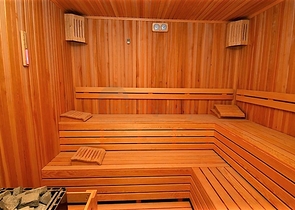 اطلالة بحر - شقة غرفة وصالة - ضمن مجمع 5 نجوم - في منطقة توسمور / الانيا 