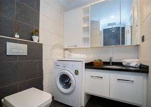 اطلالة بحر - شقة غرفة وصالة - ضمن مجمع 5 نجوم - في منطقة توسمور / الانيا 