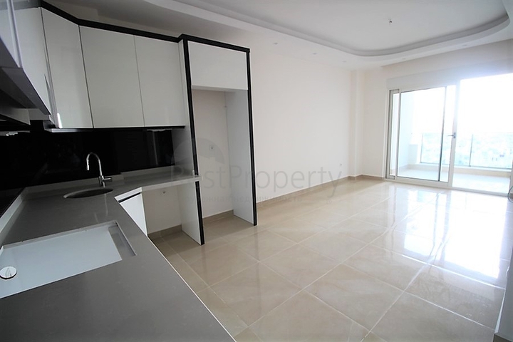 مجمع فاخر - طابق مرتفع - غرفة وصالة - في مهموتلار / الانيا 