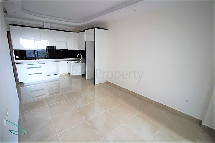 مجمع فاخر - طابق مرتفع - غرفة وصالة - في مهموتلار / الانيا 