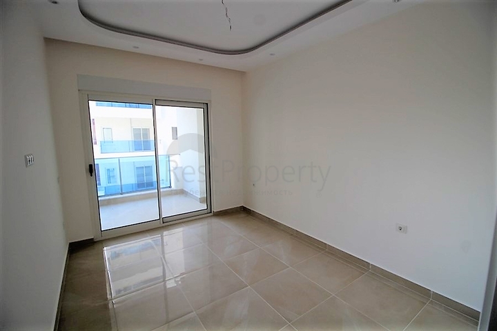 مجمع فاخر - طابق مرتفع - غرفة وصالة - في مهموتلار / الانيا 