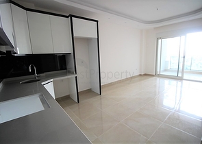 مجمع فاخر - طابق مرتفع - غرفة وصالة - في مهموتلار / الانيا 