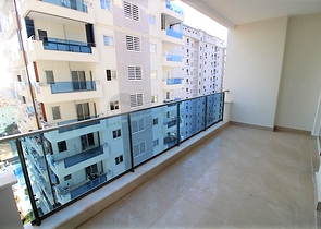 مجمع فاخر - طابق مرتفع - غرفة وصالة - في مهموتلار / الانيا 