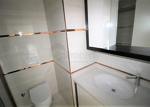 مجمع فاخر - طابق مرتفع - غرفة وصالة - في مهموتلار / الانيا 