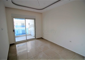 مجمع فاخر - طابق مرتفع - غرفة وصالة - في مهموتلار / الانيا 