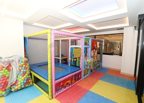 مجمع بخدمات 5 نجوم - شقة مفروشة تصميم 1+1 - في مهموتلار / الانيا 