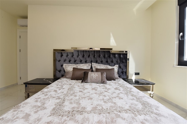 ضمن مجمع فاخر -في موقع استراتيجي - شقة 2 غرفة وصالة -  مركز الانيا 