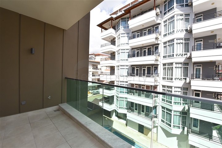 ضمن مجمع فاخر -في موقع استراتيجي - شقة 2 غرفة وصالة -  مركز الانيا 