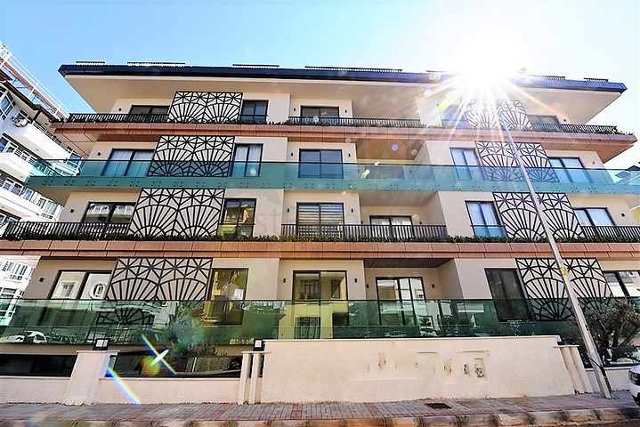 ضمن مجمع فاخر -في موقع استراتيجي - شقة 2 غرفة وصالة -  مركز الانيا 