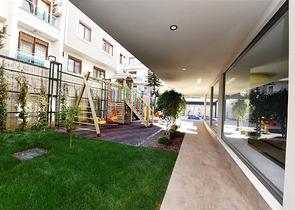 ضمن مجمع فاخر -في موقع استراتيجي - شقة 2 غرفة وصالة -  مركز الانيا 