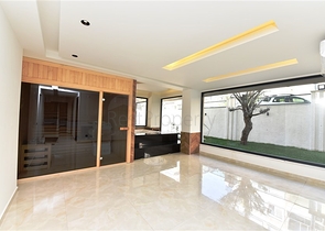 ضمن مجمع فاخر -في موقع استراتيجي - شقة 2 غرفة وصالة -  مركز الانيا 