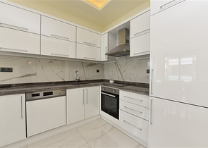 ضمن مجمع فاخر -في موقع استراتيجي - شقة 2 غرفة وصالة -  مركز الانيا 