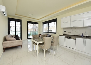 ضمن مجمع فاخر -في موقع استراتيجي - شقة 2 غرفة وصالة -  مركز الانيا 