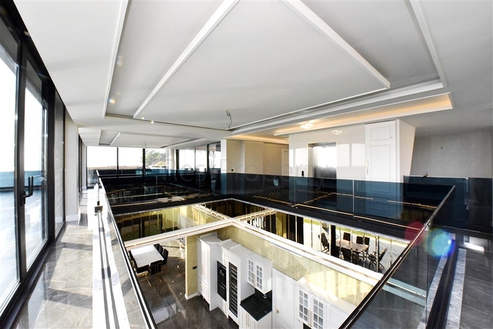 للباحثين عن التميز والفخامة - فيلا قيد الانشاء بموقع ومواصفات عالية - في كارجي جاك / الانيا 