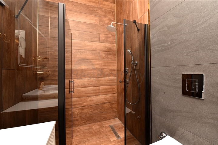 للباحثين عن التميز والفخامة - فيلا قيد الانشاء بموقع ومواصفات عالية - في كارجي جاك / الانيا 