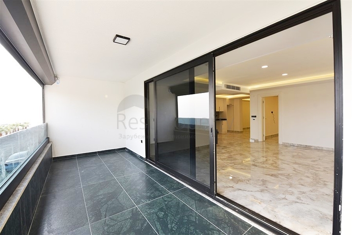 للباحثين عن التميز والفخامة - فيلا قيد الانشاء بموقع ومواصفات عالية - في كارجي جاك / الانيا 