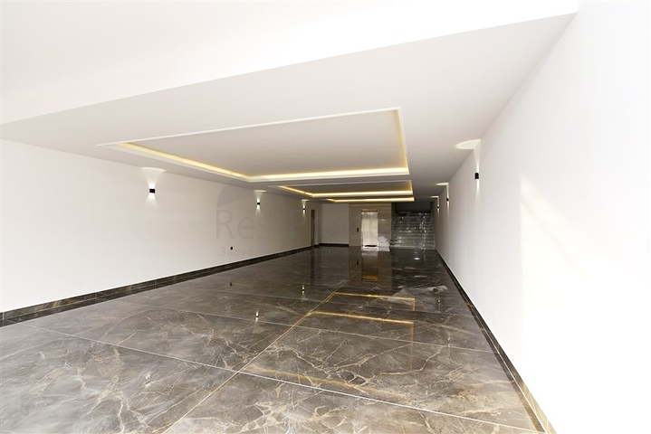 للباحثين عن التميز والفخامة - فيلا قيد الانشاء بموقع ومواصفات عالية - في كارجي جاك / الانيا 