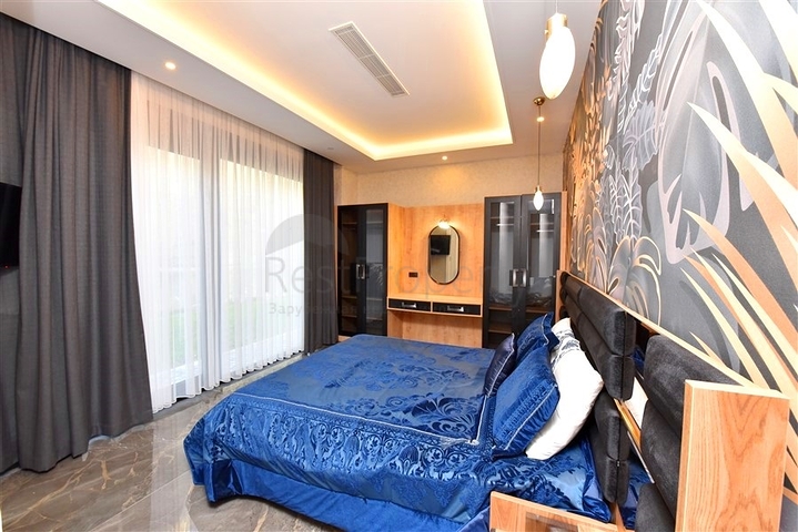 للباحثين عن التميز والفخامة - فيلا قيد الانشاء بموقع ومواصفات عالية - في كارجي جاك / الانيا 