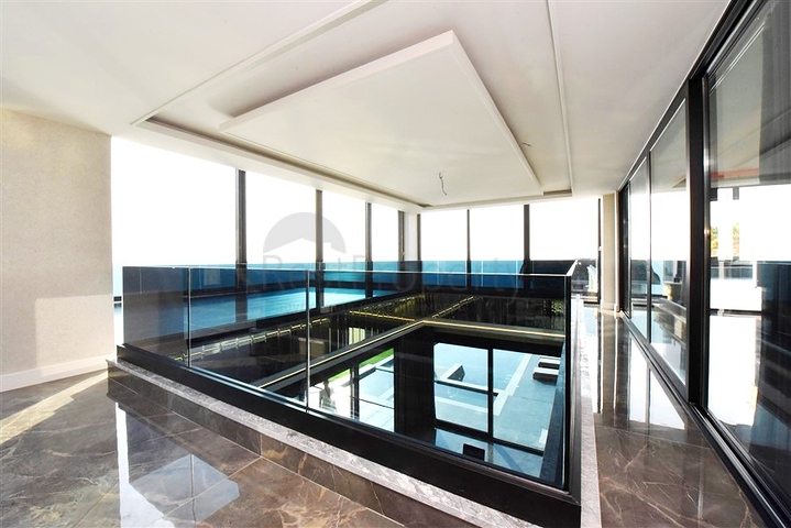 للباحثين عن التميز والفخامة - فيلا قيد الانشاء بموقع ومواصفات عالية - في كارجي جاك / الانيا 