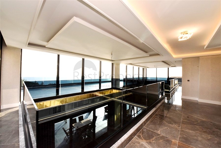 للباحثين عن التميز والفخامة - فيلا قيد الانشاء بموقع ومواصفات عالية - في كارجي جاك / الانيا 