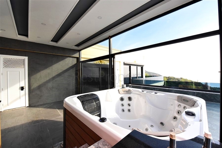 للباحثين عن التميز والفخامة - فيلا قيد الانشاء بموقع ومواصفات عالية - في كارجي جاك / الانيا 