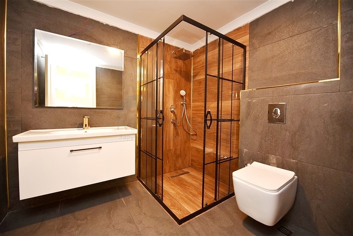 للباحثين عن التميز والفخامة - فيلا قيد الانشاء بموقع ومواصفات عالية - في كارجي جاك / الانيا 