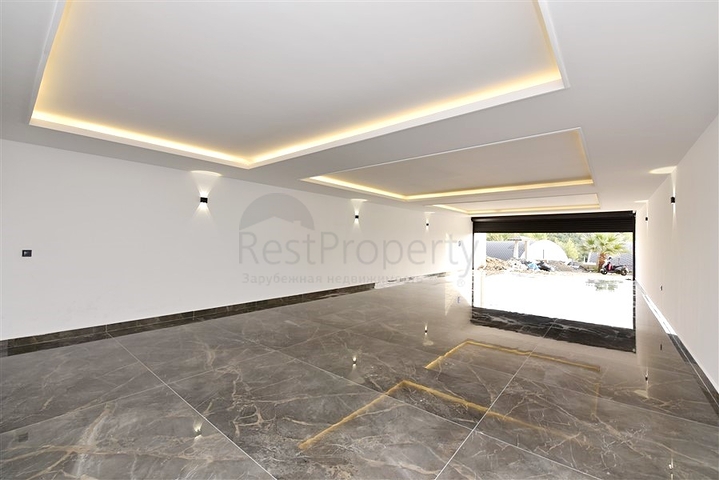 للباحثين عن التميز والفخامة - فيلا قيد الانشاء بموقع ومواصفات عالية - في كارجي جاك / الانيا 