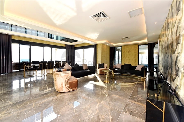 للباحثين عن التميز والفخامة - فيلا قيد الانشاء بموقع ومواصفات عالية - في كارجي جاك / الانيا 