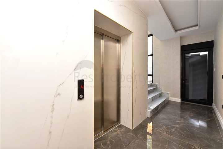 للباحثين عن التميز والفخامة - فيلا قيد الانشاء بموقع ومواصفات عالية - في كارجي جاك / الانيا 