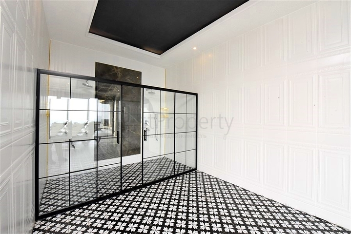 للباحثين عن التميز والفخامة - فيلا قيد الانشاء بموقع ومواصفات عالية - في كارجي جاك / الانيا 