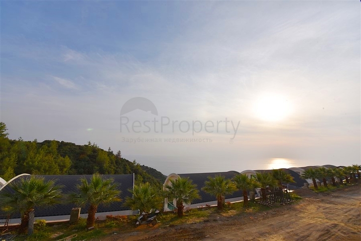 للباحثين عن التميز والفخامة - فيلا قيد الانشاء بموقع ومواصفات عالية - في كارجي جاك / الانيا 