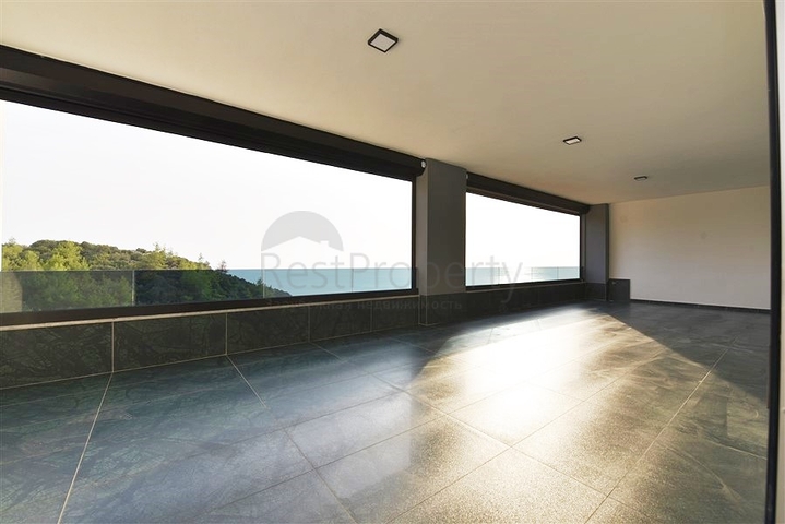 للباحثين عن التميز والفخامة - فيلا قيد الانشاء بموقع ومواصفات عالية - في كارجي جاك / الانيا 