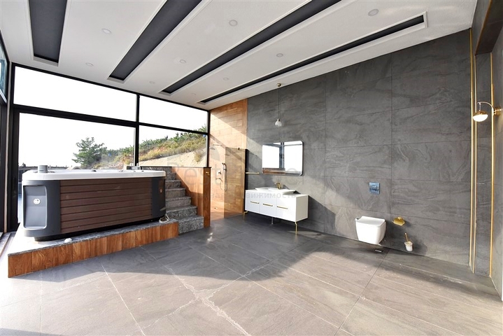 للباحثين عن التميز والفخامة - فيلا قيد الانشاء بموقع ومواصفات عالية - في كارجي جاك / الانيا 