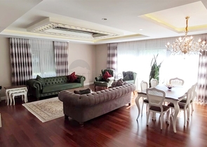 شقة مريحة 4 + 1 في أونجالي أنطاليا