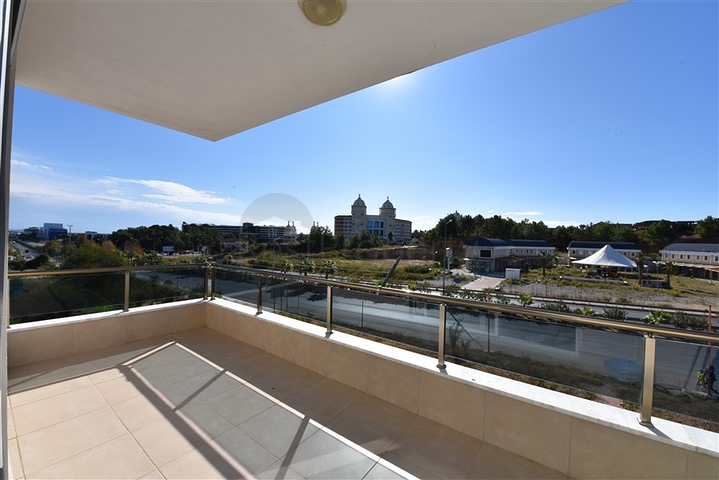 شقة غرفتين وصالة - مطبخ منفصل - بناء جديد -في منطقة اكورجلار  / الانيا 