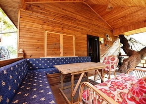 منزل خشبي مميز بين احضان الطبيعة - مع ارض زراعية مساحة 4 دونم ونصف -في ديمرتاش / الانيا 