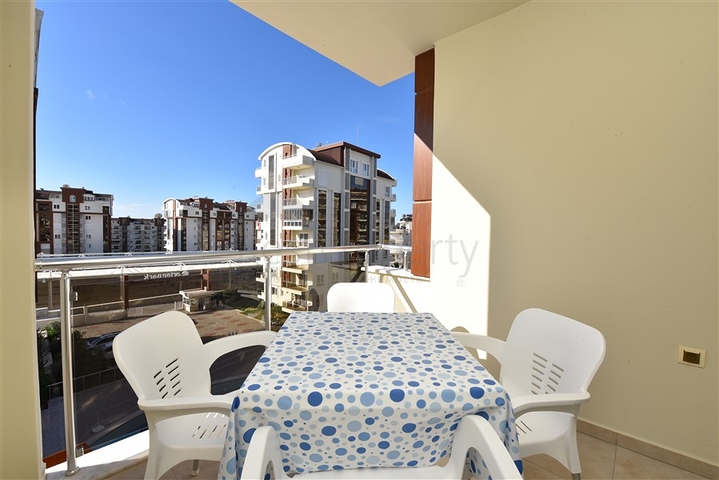 مناسب للعطلات - استديو مفروش وبتصميم انيق - ضمن مجمع يضم كافة الخدمات في افسلار / الانيا 