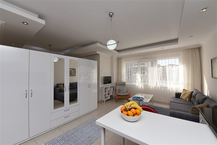 مناسب للعطلات - استديو مفروش وبتصميم انيق - ضمن مجمع يضم كافة الخدمات في افسلار / الانيا 