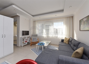 مناسب للعطلات - استديو مفروش وبتصميم انيق - ضمن مجمع يضم كافة الخدمات في افسلار / الانيا 