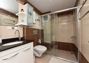 مناسب للعطلات - استديو مفروش وبتصميم انيق - ضمن مجمع يضم كافة الخدمات في افسلار / الانيا 